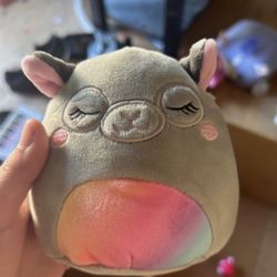 marlowe the llama squishmallow