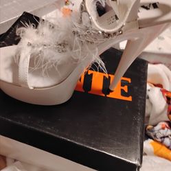 Women's heels size 7