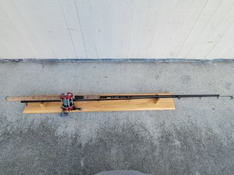 Lamiglas Classic Glass 15-30lb Salmon Rod w/ Abu Garcia 7000 Reel