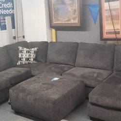 ⚡Ask 👉Sectional, Sofa, Couch, Loveseat, Living Room Set, Ottoman, Recliner, Chair, Sleeper. 

👉Ballinasloe Smoke RAF Sectional