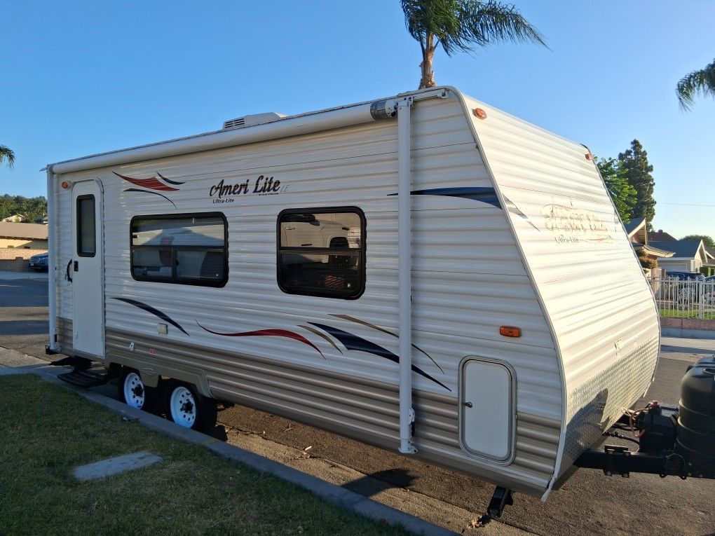 2014 Travel Trailer Golf stream ultralight