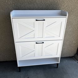 Shoe storage cabinet