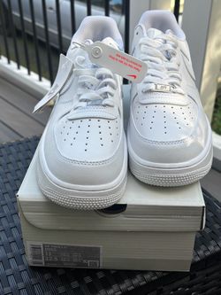 Nike Air Force 1 '07 White Sneakers Size 11