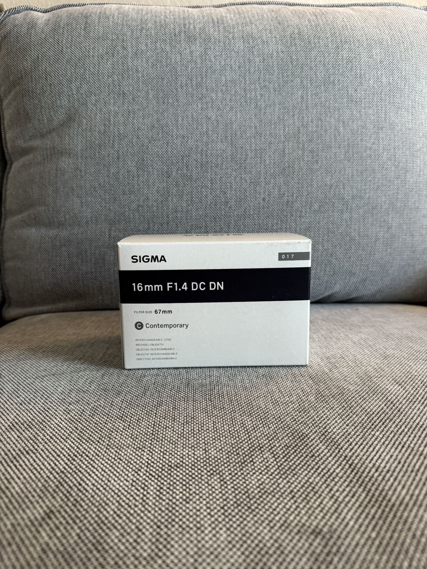 Sigma 16mm f/1.4 DC DN Contemporary Lens for Sony E (402965) Black