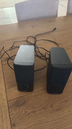 Bose Companion 2 Series III Multimedia Speakers - for PC (with 3.5mm AUX & PC Input) Black
