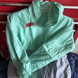Windbreaker - Size S - Columbia