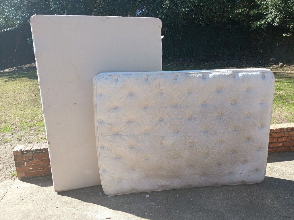 Full Sized Mattress & BoxSpring For Sale.