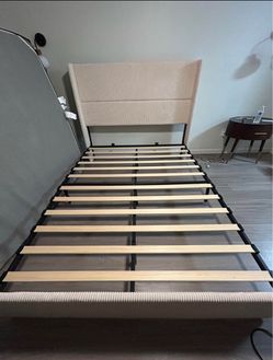 Queen Bed Frame w/ 4 Storage Drawers