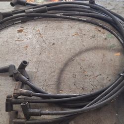 Like New AC Delco  Brand HEI Style Plug Wires Chevrolet Sbc. 2 Straight Boot  6 Angle Off 1985 Pickup.  Stock Manifolds Apache Junction Arizona  Or Me