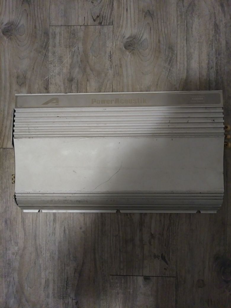 Old school power acoustik A3000db bass amp