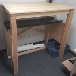 STANDING HEIGHT TABLE WITH LOWER SHELVE