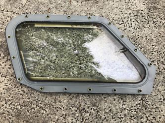 Boeing 737 Cockpit No. 5 Eyebrow Window — Used, Collectible