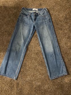 Holister pants for girl size in picture