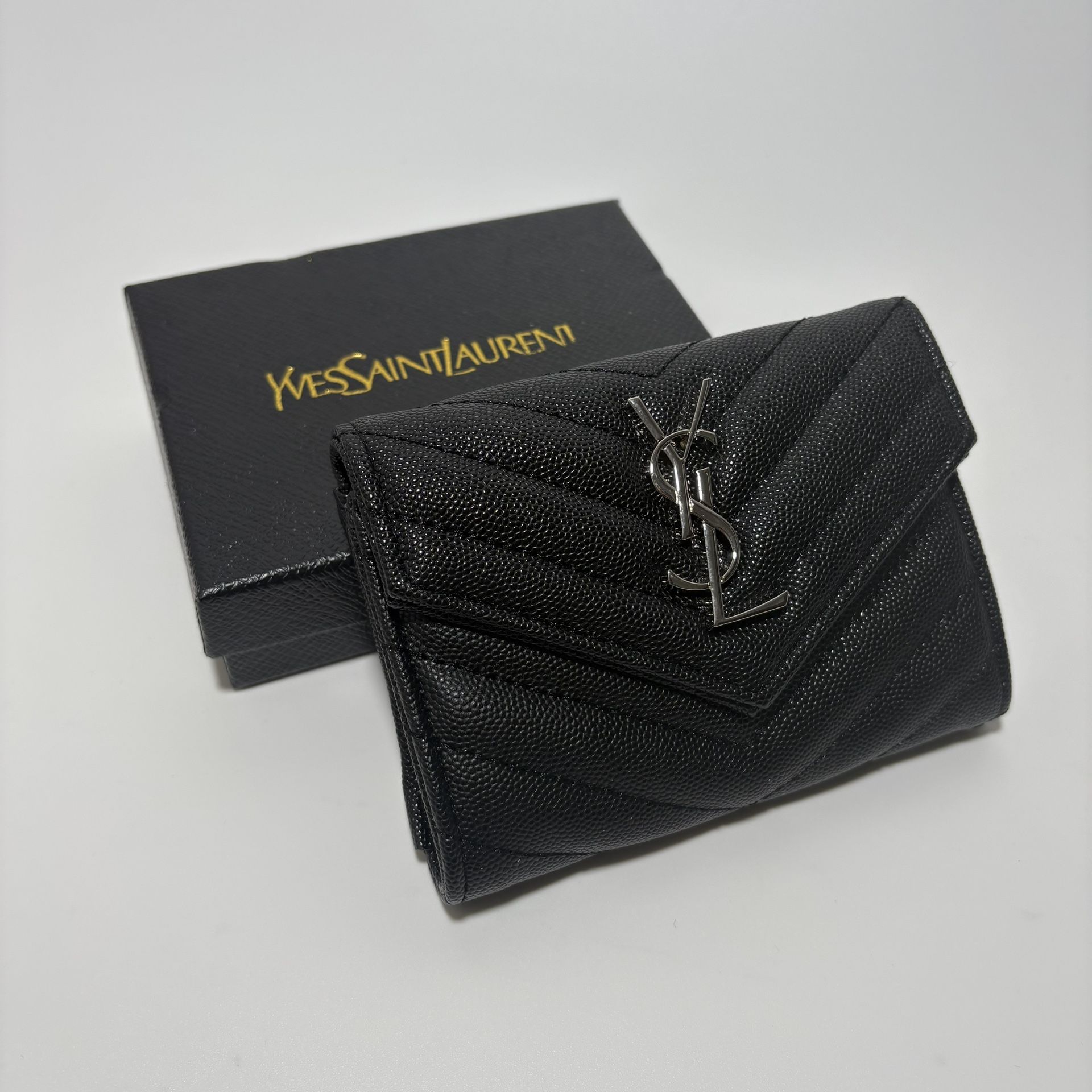 Luxury Designer Women’s Wallet | Pick Up Today