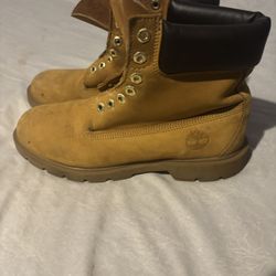 Size 9 M Timberland