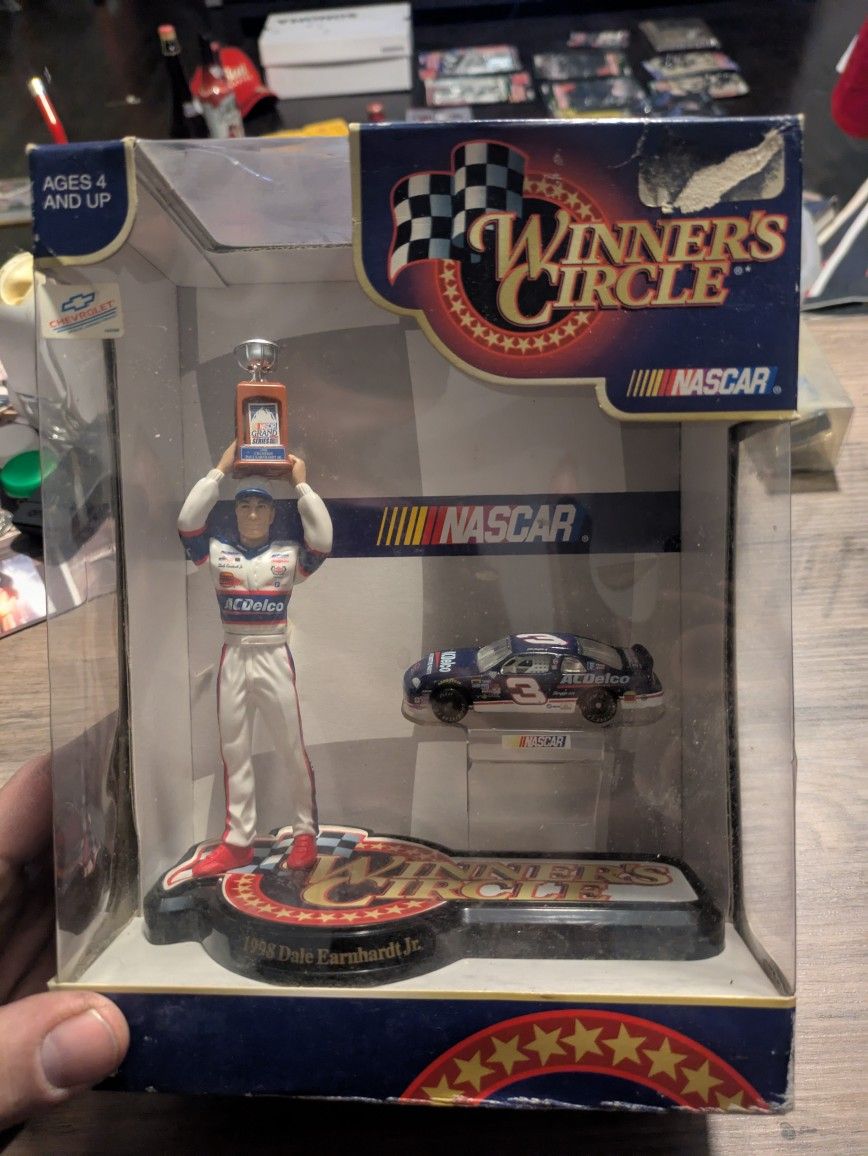Hasbro Winners Circle Dale Earnhardt Figurine And Car