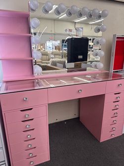 NEW Lisa Vanity Set with Marilyn Vanity Mirror