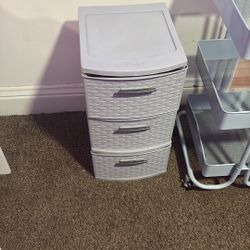 Dress Drawers Extra Storage  I’m Changing My Room And Don’t Need It No More 
