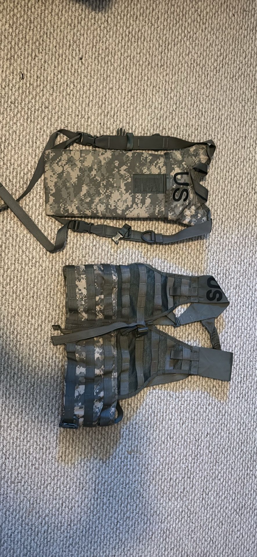 US Army Load Bearing MOLLE Vest & Camelbak Carrier BRAND NEW