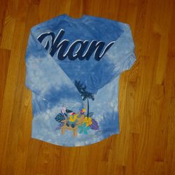 Disney Aulani Resort Spirit Jersey S/Ch Blue Stitch Ohana Hawaii Tie Dye RARE