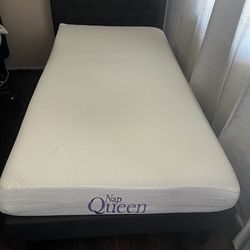 Twin bed frame + Matress