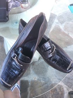 GUCCI leather 101/2 size