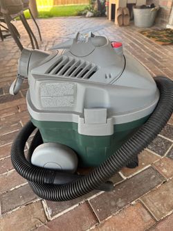 Bosch Wet/Dry Vacuum with Hose