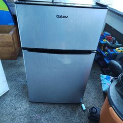 Mini Fridge And Freezer