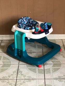 LIKE NEW SAFETY 1ST BABY ACTIVITY WALKER MUSIC LIGHTS AND  SONGS WORKS!!!!!