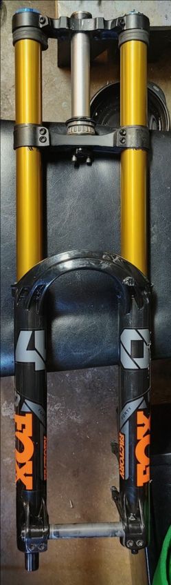 2023 - Fox 40 Factory Float GRIP2 VVC - Complete