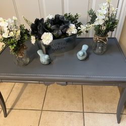 Just Painted Vintage Coffee Table And Decor 