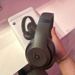 Beats Studio Pro