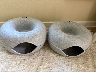 2 Kitty huts / $15 each