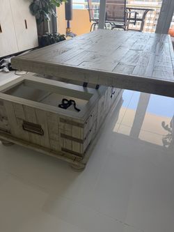 Ashley Carynhurst Lift-Top Coffee Table – Like New – $350 OBO