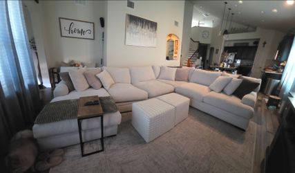 Cindy Crawford Home 3-Piece Sectional w/ Left Chaise – Like New