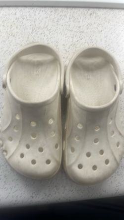 Croc shoes size j 2 junior