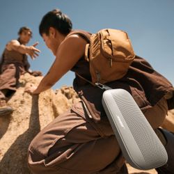 Premium bose soundlink flex 2 sandstone speaker (2nd Gen)