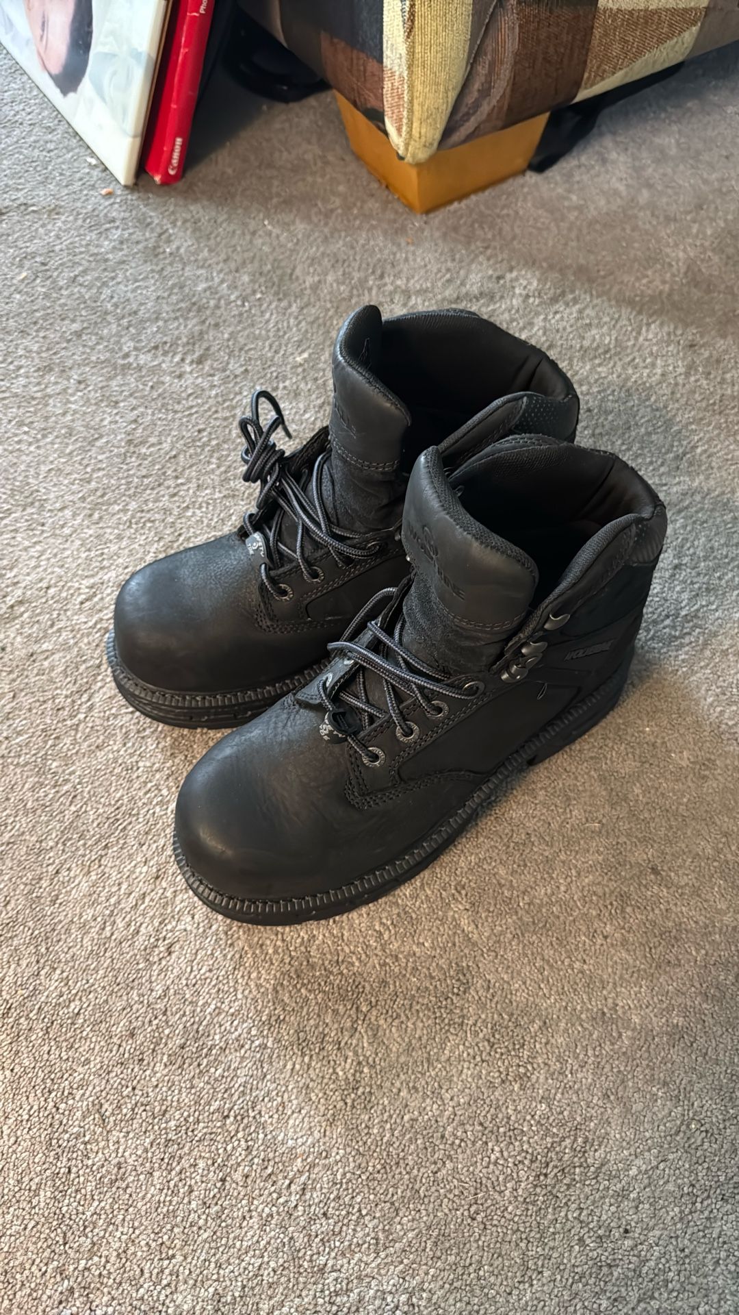 Mens Wolverine composite Toe work boot NEW 8.5 EW
