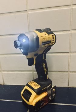 DeWalt Atomic 20V MAX* Brushless Cordless 1/4" Compact Impact Driver