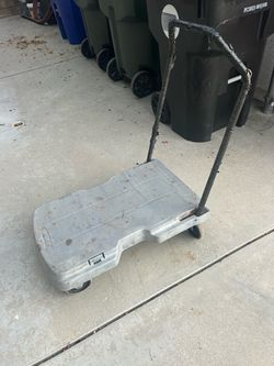 Rubbermaid Cart