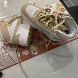 Puma Women’s Tan Color Size 7.5 New Without Box