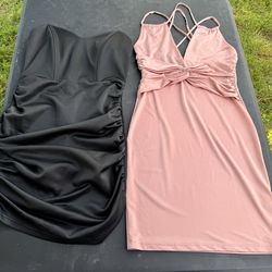 Dresses size XS/S‼️ $5 each/$5 cada uno