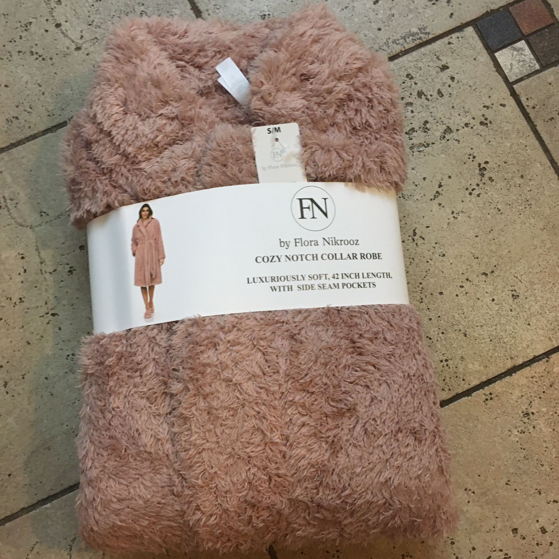 NWT FN Women Cozy Notch Collar Robe Pink Size S/M