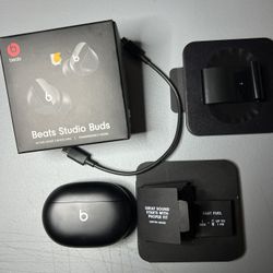 Beats Studio Buds Black