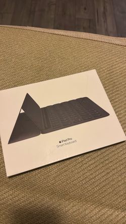 Apple Smart Keyboard for iPad Pro 10.5” / iPad 7th–9th Gen / iPad Air 3