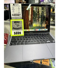 HUGE APPLE SALE!!! 13" MACBOOK PRO RETINA M2 16GB RAM 256GB SSD 8 CORE CPU 10 CORE GPU 2022