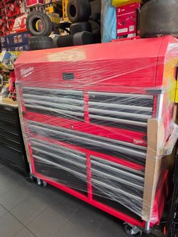Milwaukee 56" High capacity tool chest, pix#3 minor ding,New, Financing Available
