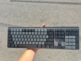 Logitech bluetooth keyboard (MX Mechanical)