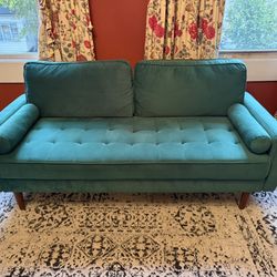 Beautiful Velvet Green Couch (GREAT CONDITION)