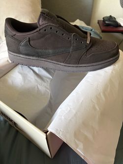 Travis Scott velvet brown